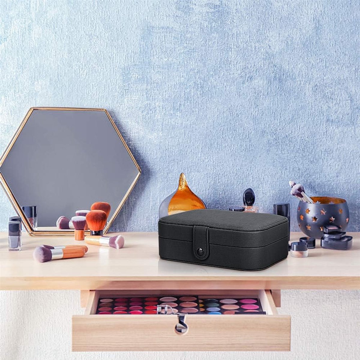 Compacte Sieradendoos voor Reizen – Organizer voor Ringen, Kettingen & Oorbellen – Draagbare Sieradenbox – In Meerdere Kleuren Verkrijgbaar – Zwart