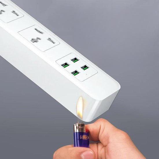 iStag Steckdosenleiste mit 4 USB-Anschlüssen – Schalter – 2 Meter lang – Schnellladung