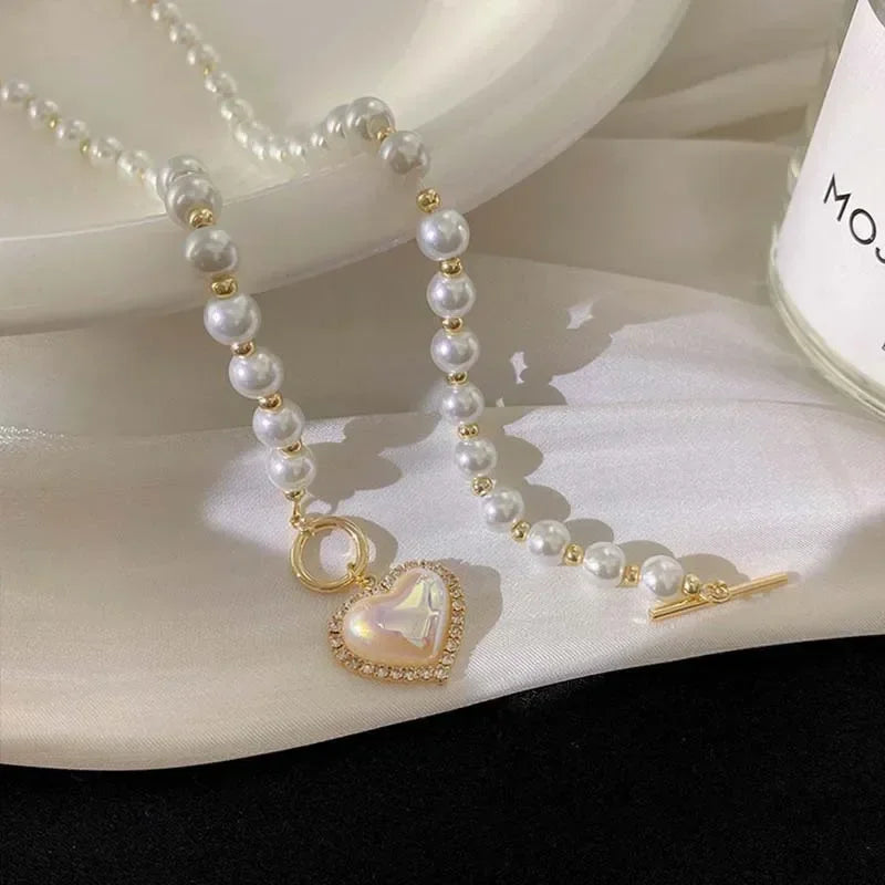 Imitation Pearls Collar Vinatge simulated Pearl Pendant Necklace For Women Simple OT Buckle Clavicle Chain Party Jewelry