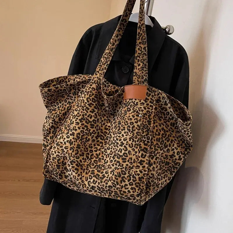 Leopard Print Tote Bag – Stijlvolle Canvas Shopper met Luipaardprint | Ruim, Licht & Trendy
