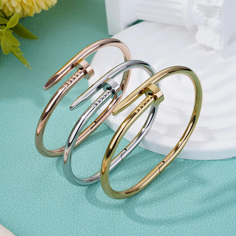 1PC Women's Fashion Stainless Steel Waterproof Luxury Bracelet Jewelry Accessories Suitable for Date, Party, Festival Gifts-S090